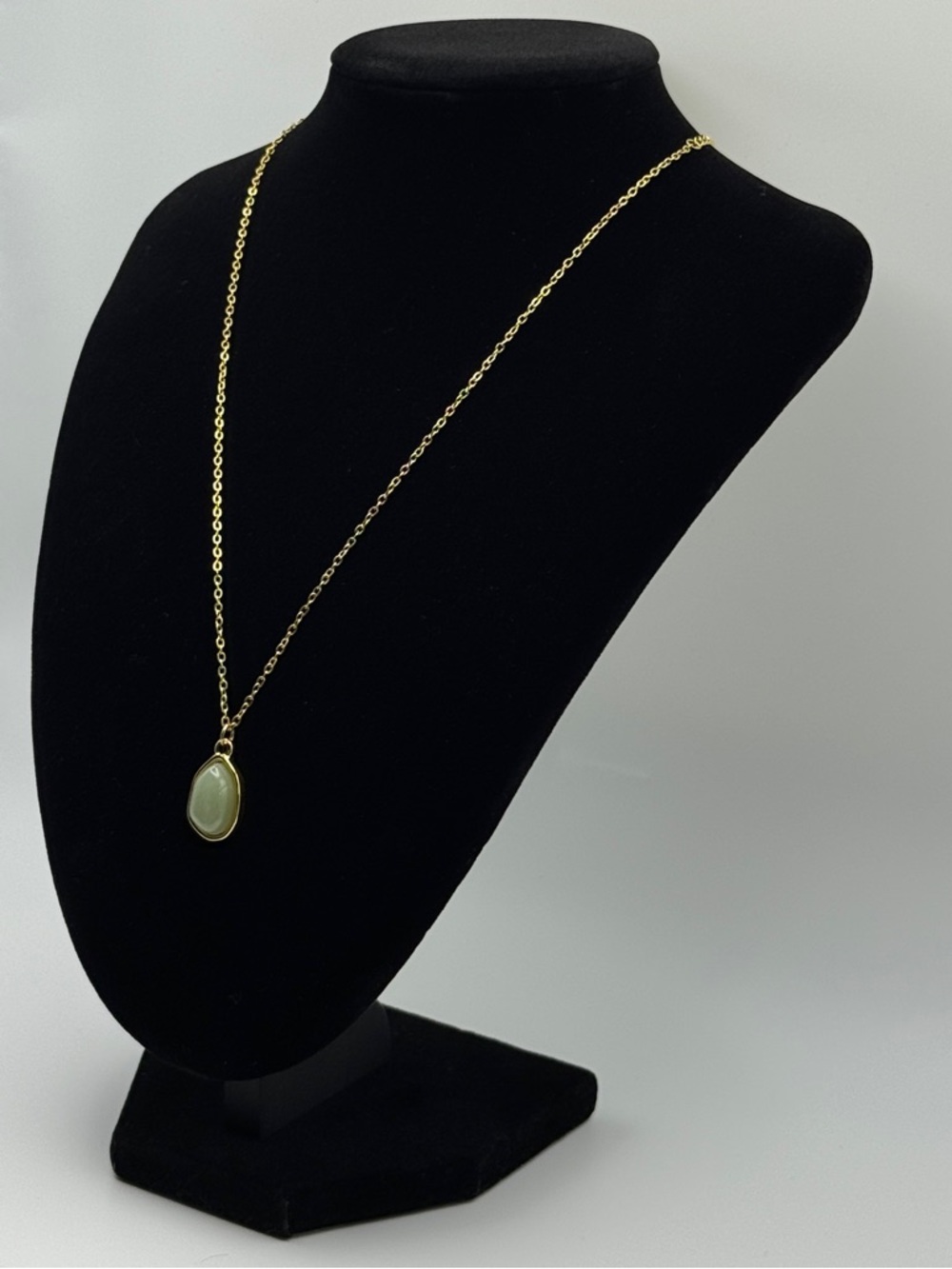 NWT 18K Gold Plated Jade Pendant Necklace Boho Luxe Layering Minimalist Elegant - Picture 2 of 10